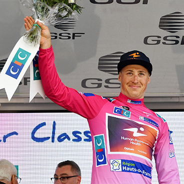Home-HP-card2 Human Performance - man holding flowers in victory
